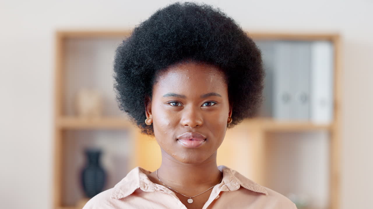 retrato de un empresario de la moda afro con funky