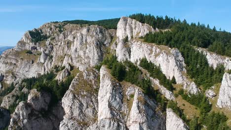 Hasmasul-mare-moutain-from-Romania-country