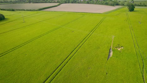 Vista-Panorámica-Aérea-De-Los-Campos-Verdes-Cultivados-De-La-Región-De-Maine-et-loire-En-Francia