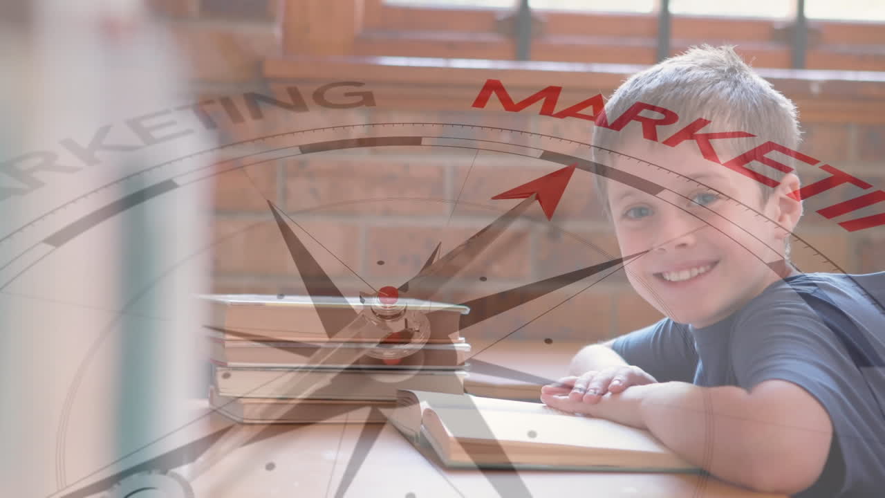 анимация компаса с текстом над книгой для читающих кавказских мальчиков.