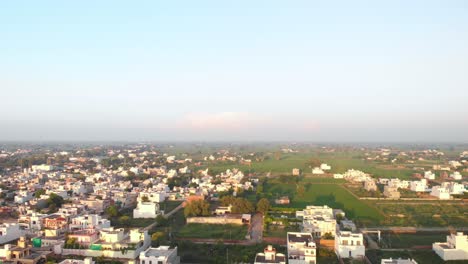 vista de casas residenciales en la provincia de punjab, india