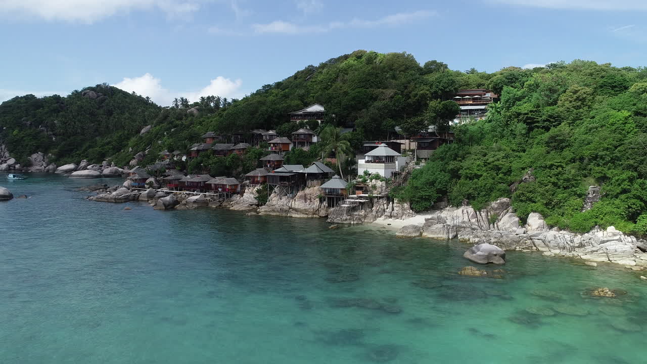 상어 만 - 열대 섬 낙원