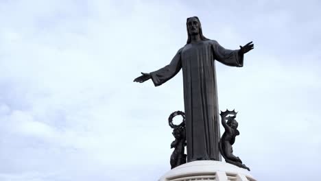 Standing-Cristo-Rey-In-Silao,-Guanajuato,-Mexico