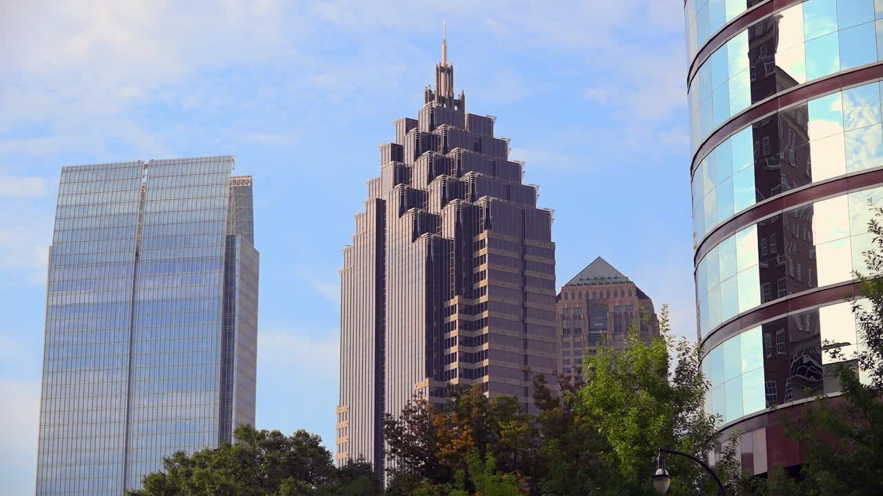 torre de rascacielos sobre atlanta georgia 2