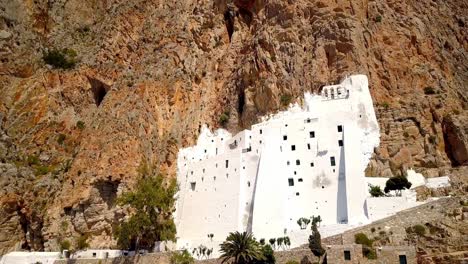 Incredible-Monastery-In-Amorgos,-Aerial,-Backward-Move-Camera-View