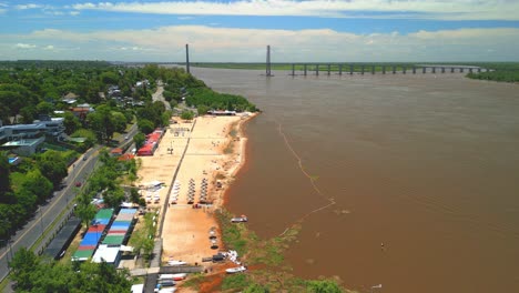 Playa-De-La-Florida-En-Rosario-Argentina-Provincia-De-Santa-Fe-Imágenes-Aéreas-Con-Drones-De-La-Ciudad-Vistas-Del-Río-Paraná