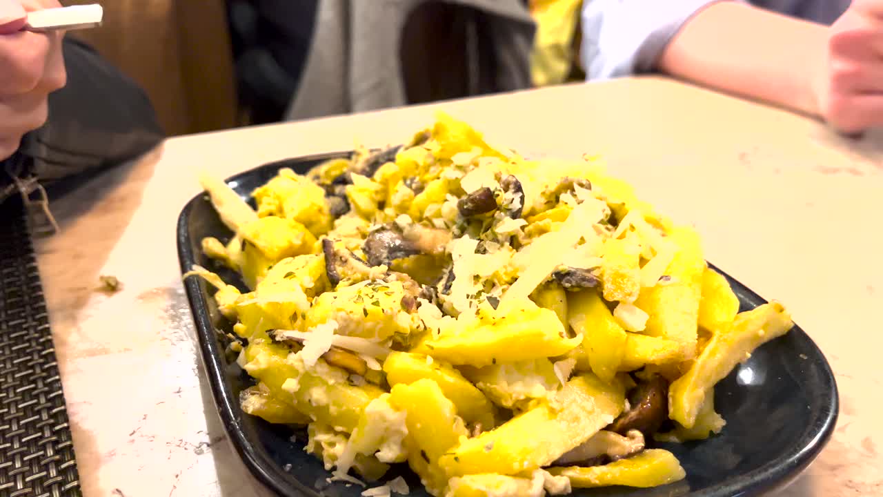 Exploratory companions delight in Lisbon's traditional treats &ndash; from pungent rotten eggs to beer and wine