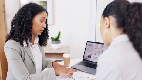 negocios, empleados y mujeres hablando
