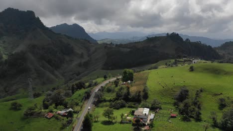hermosa vista aérea absolutamente impresionante de la naturaleza mexicana por drone