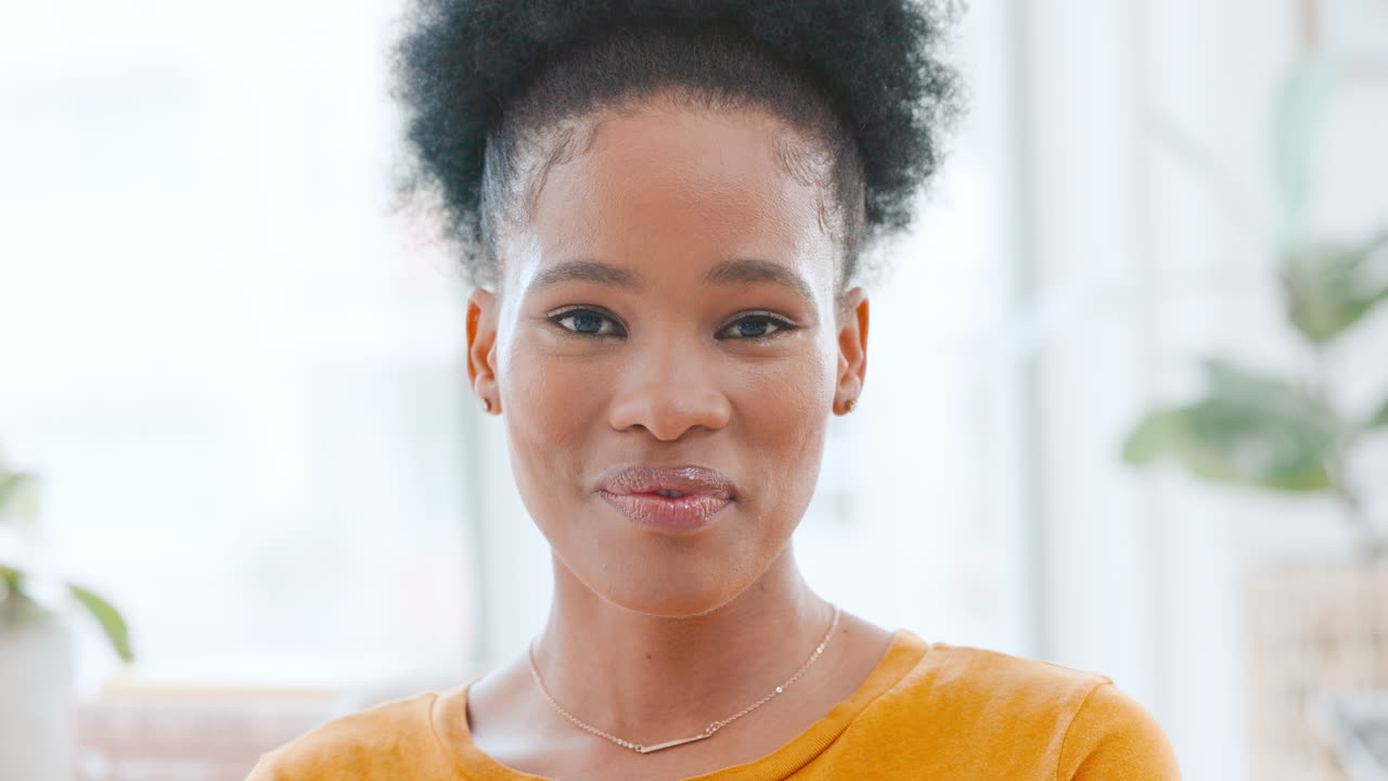 hermosa mujer sonriendo y riendo retrato