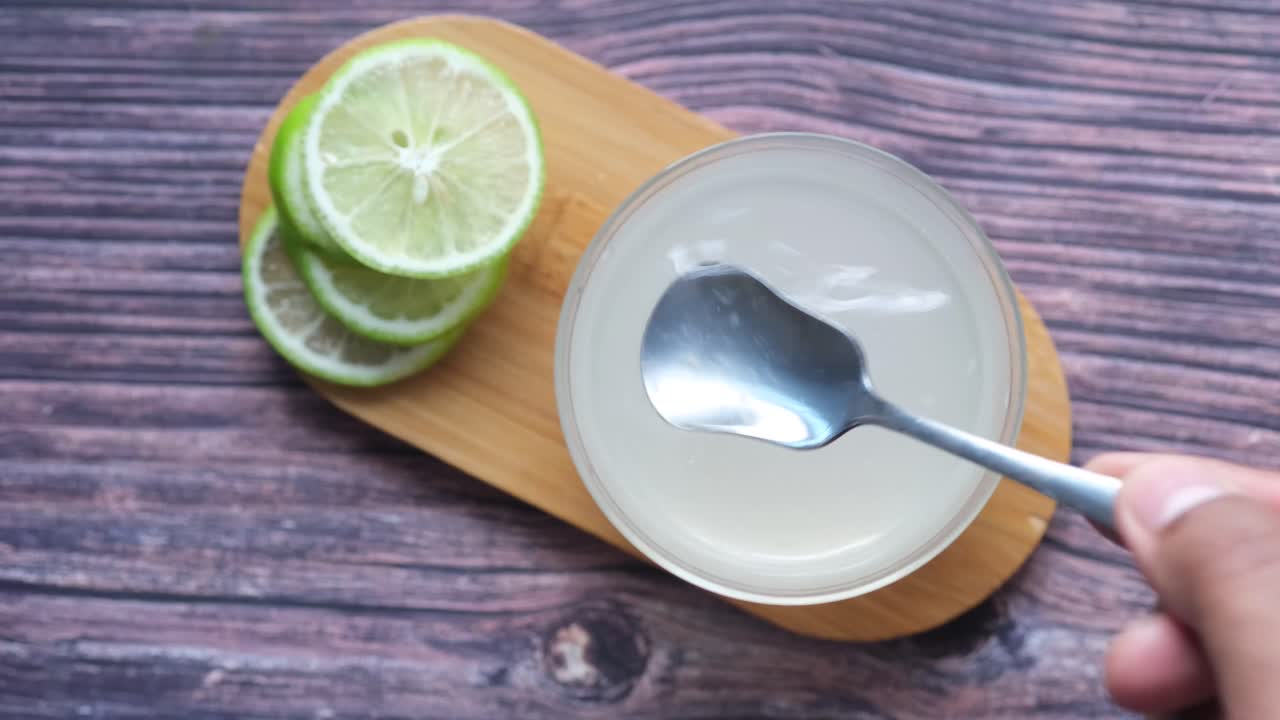 agua de cal refrescante