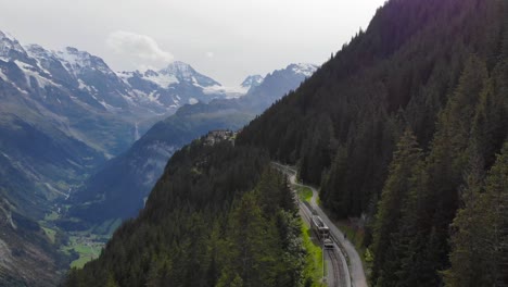 小山火車在jungfraujoch地區 4