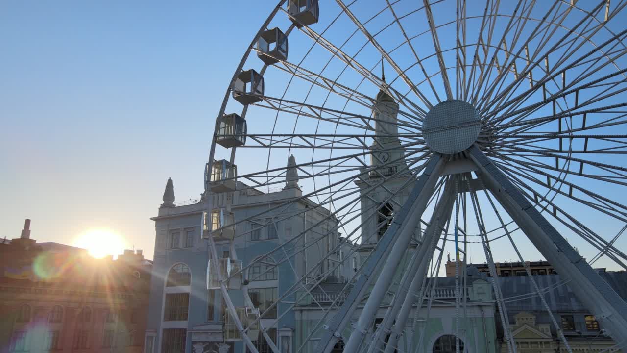 우크라이나 키예프 에서 해가 뜨는 아침 에 페리스  의 공중 사진