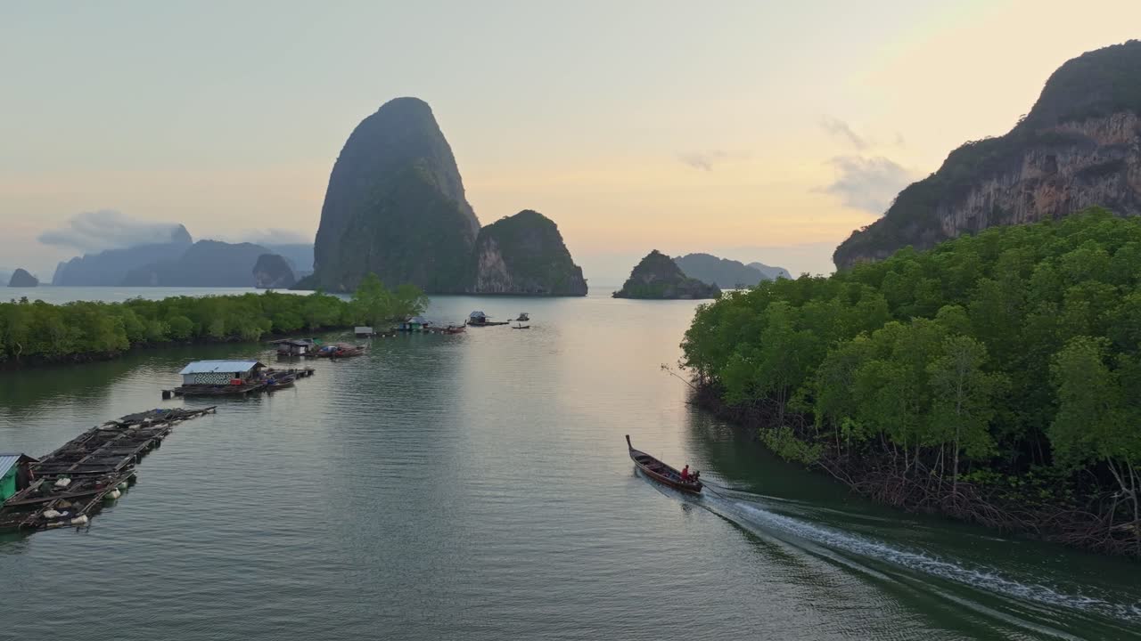 Giờ vàng trên những kiến tạo đá huyền thoại của Phang Nga, Thái Lan