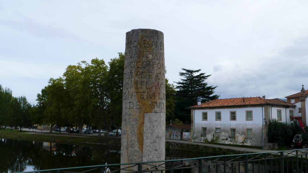 Cippo miliare del Ponte Romano di Aquae Flaviae, Chaves, Portogallo