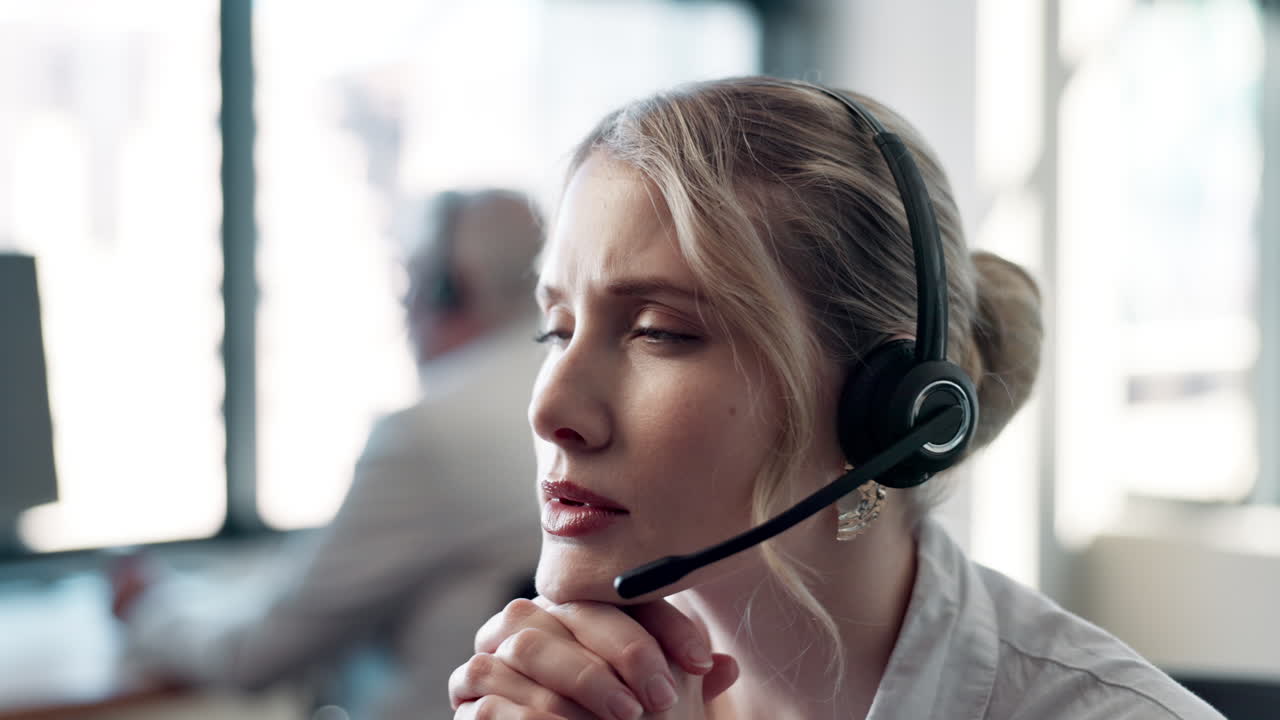 Kundeservicemedarbejder med headset