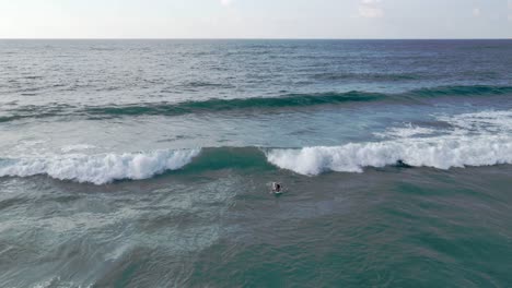 Dämmerungszeit-Und-Sonnenuntergang-Am-Strand-In-Netanya,-Israel,-Mittelmeer