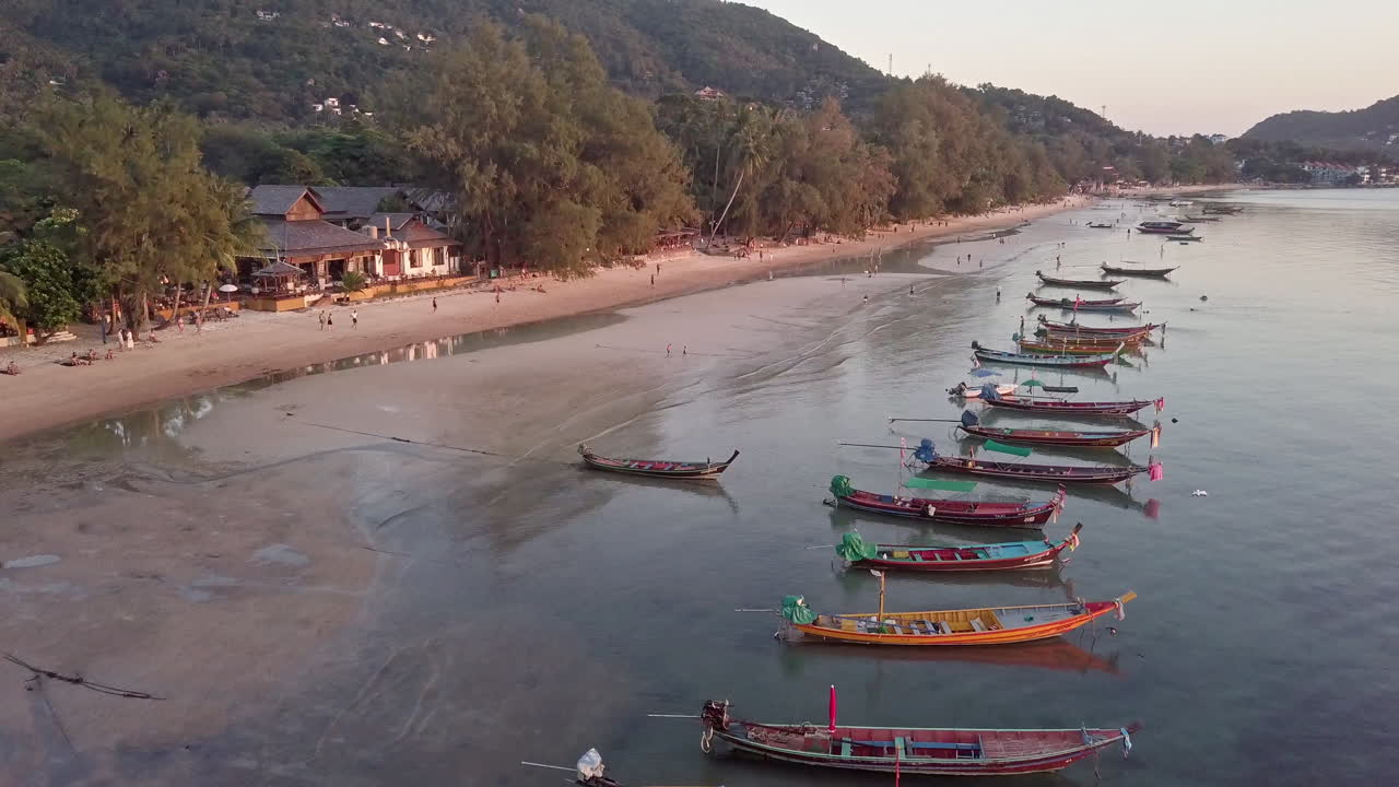 colores increíbles en la hora dorada