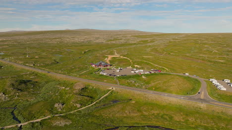 Centro-Del-Círculo-ártico,-Destino-Turístico,-Saltfjellet-En-El-Condado-De-Nordland