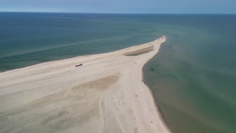 punta skagen grenen con autobús de viaje