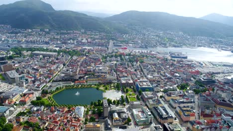 베르겐 (bergen) 은 노르웨이 서해안의 호르달랜드에 있는 도시이자 지방자치단체이다. 베르겐은 노르웨이에서 두 번째로 큰 도시이다.