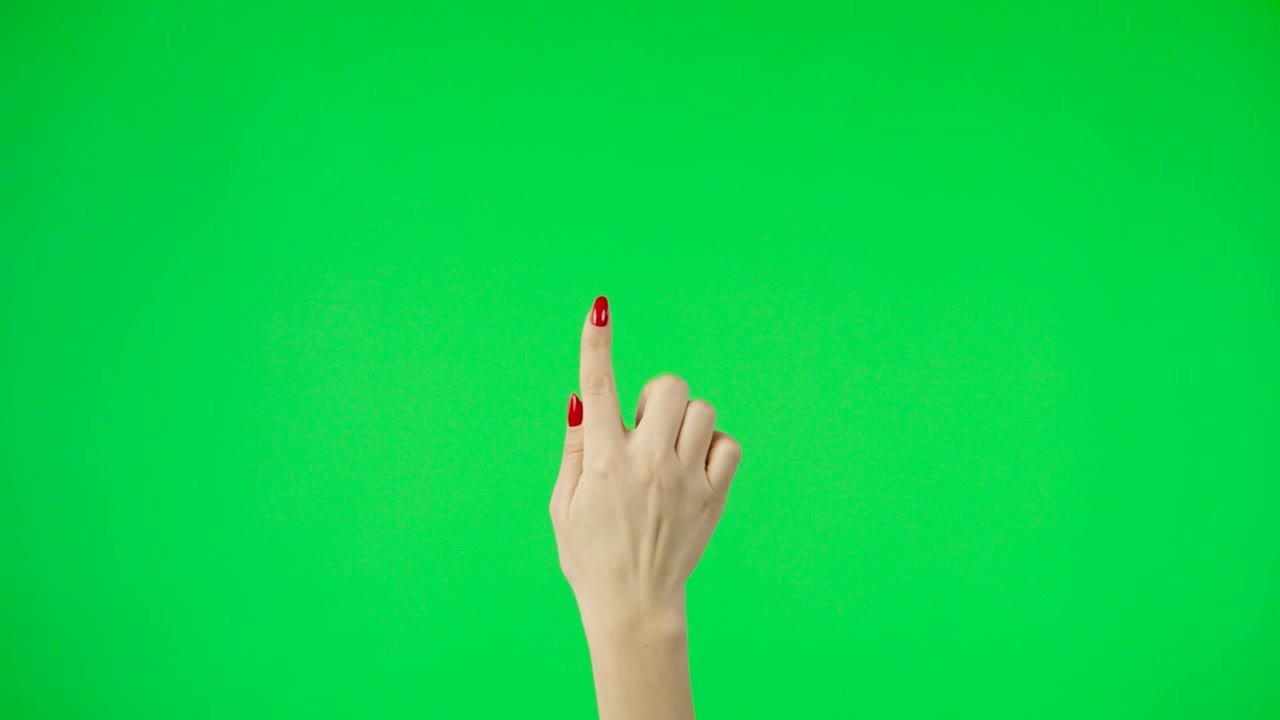 여성 손을 만지고, 클릭하고, 하고, 슬라이딩하고, 끌고, 확대하고, 축소하고, 녹색 화면 배경에서 크로마 키를 스와이프합니다. 스마트폰, 태블릿 pc 또는 터치 스크린을 사용하여.