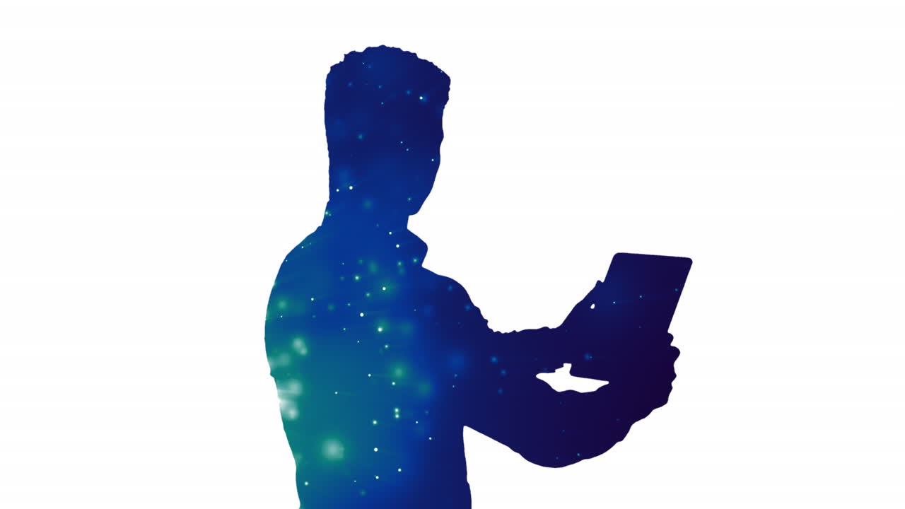 animación de la silueta de un hombre de negocios con tableta y senderos de luz en fondo blanco