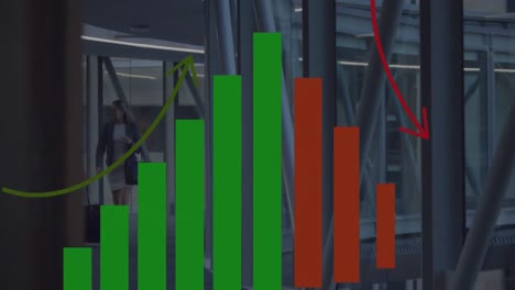 Animación-Del-Procesamiento-De-Datos-Sobre-Diversos-Empresarios-Hablando-Y-Caminando