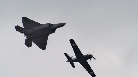 tracking shot of the usaf heritage formation flight team at abbotsford airshow 2024