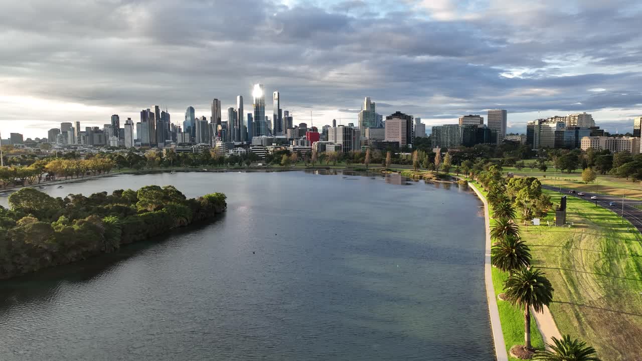 Melbourne Skyline 4K Drone Albert Park Lake Cloudy Afternoon