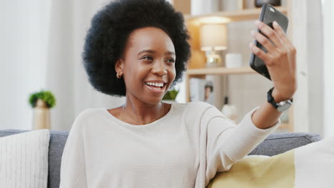 Black-woman-posing-and-taking-selfies