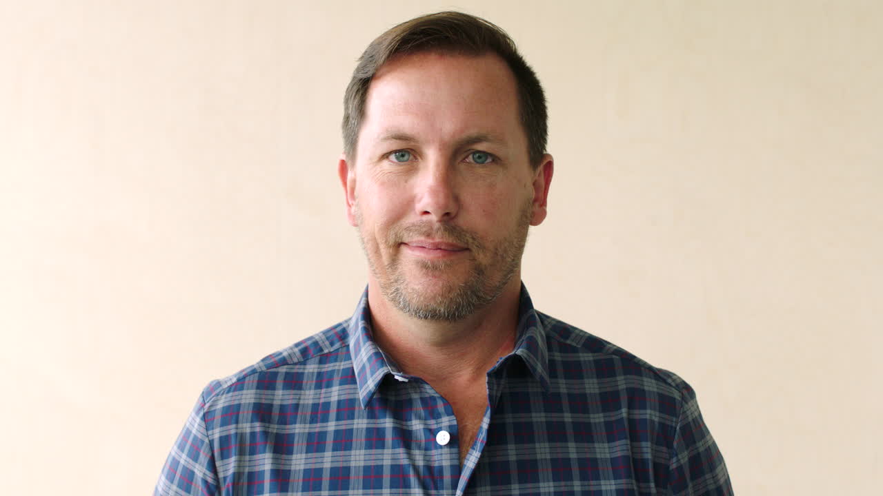 Retrato de un hombre sonriente