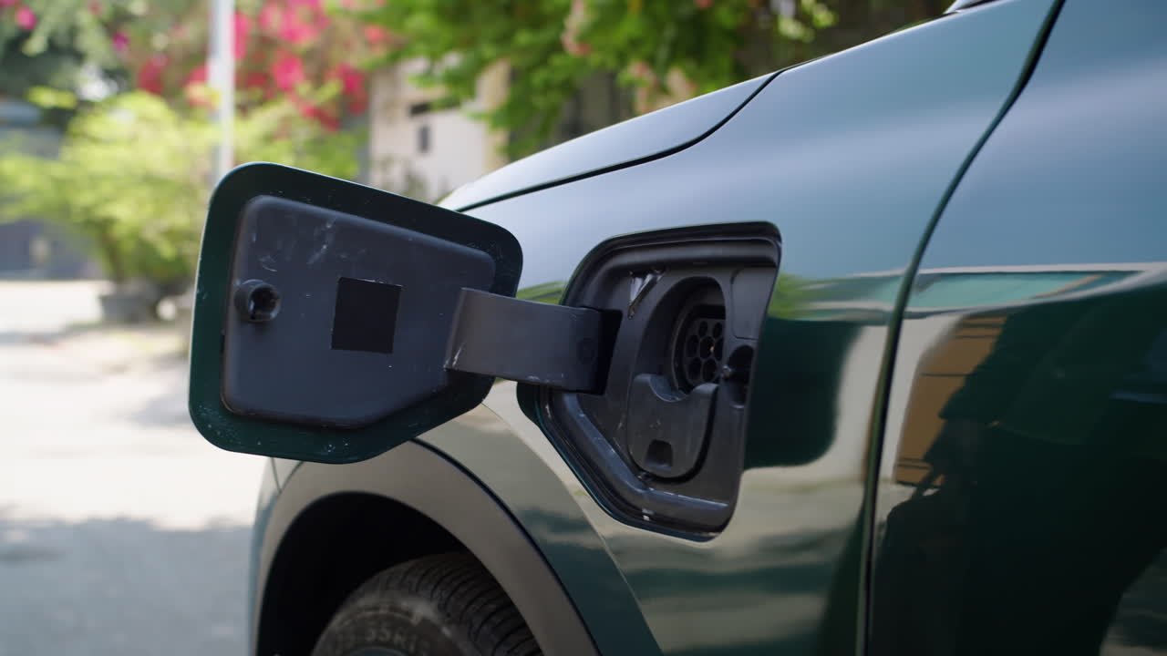 зарядка электрического транспортного средства