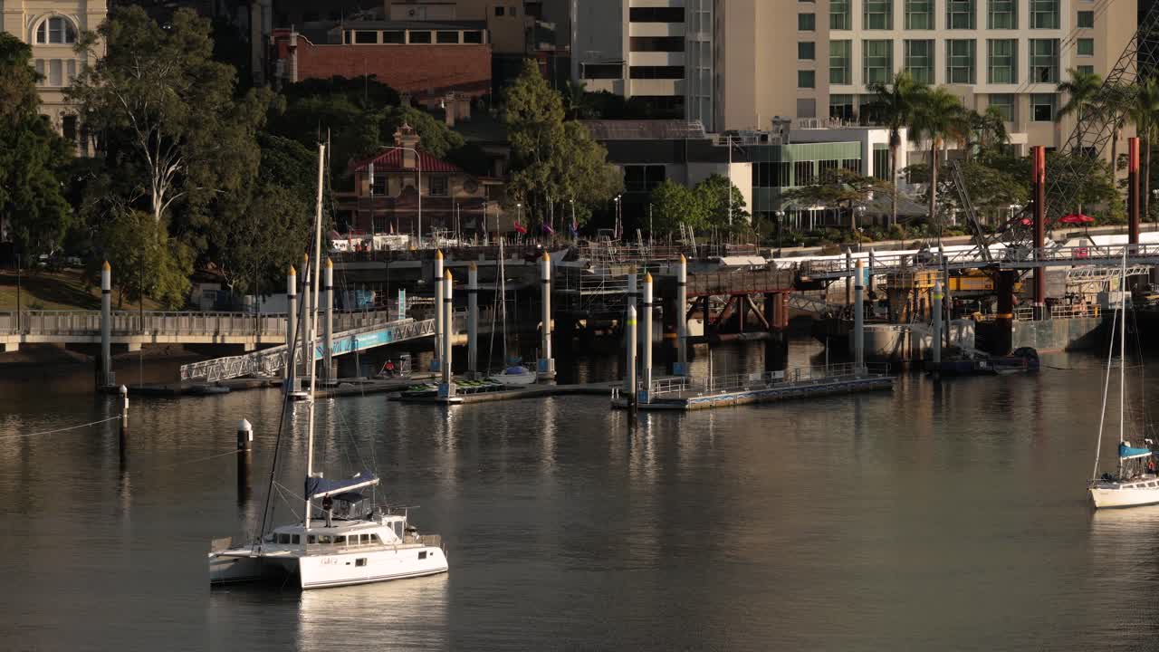 Close view of Brisbane River and the Kangaroo Point Green Bridge construction, viewed from Kangaroo Point, Queensland, Australia