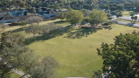 Sonniger-öffentlicher-Gemeinschaftspark-In-Miami,-Florida