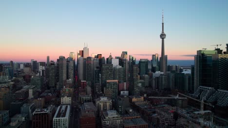 Antena-Nocturna-Del-Centro-De-Toronto,-Canadá.