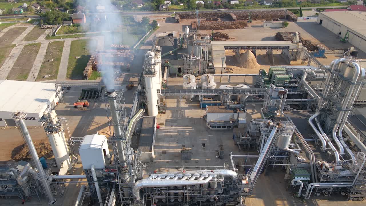 나무 가공 공장 의 공중 풍경 과 식물 제조 공장 의 목재 어리