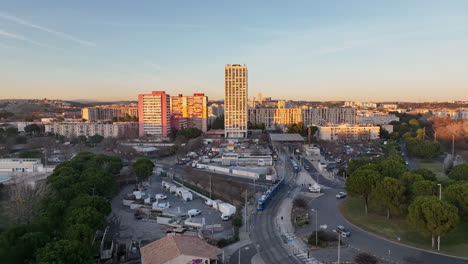 montpellier iluminado por el sol revela las joyas arquitectónicas de la mosson, de la d contemporánea