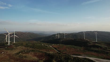 Granja-De-Molinos-De-Viento-En-El-Campo