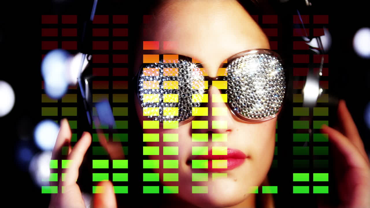 mujer plata ecualizadores 4k 01