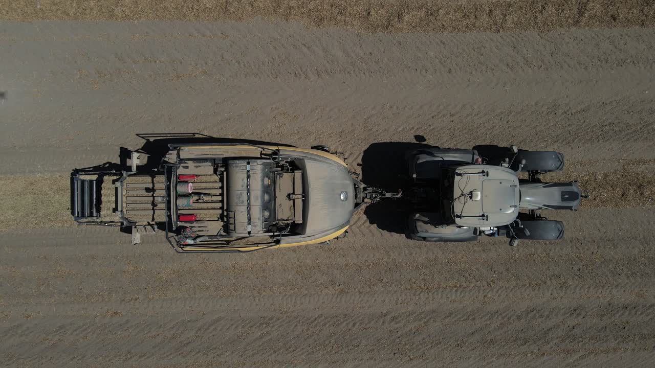 발 트랙터의 상공 전망