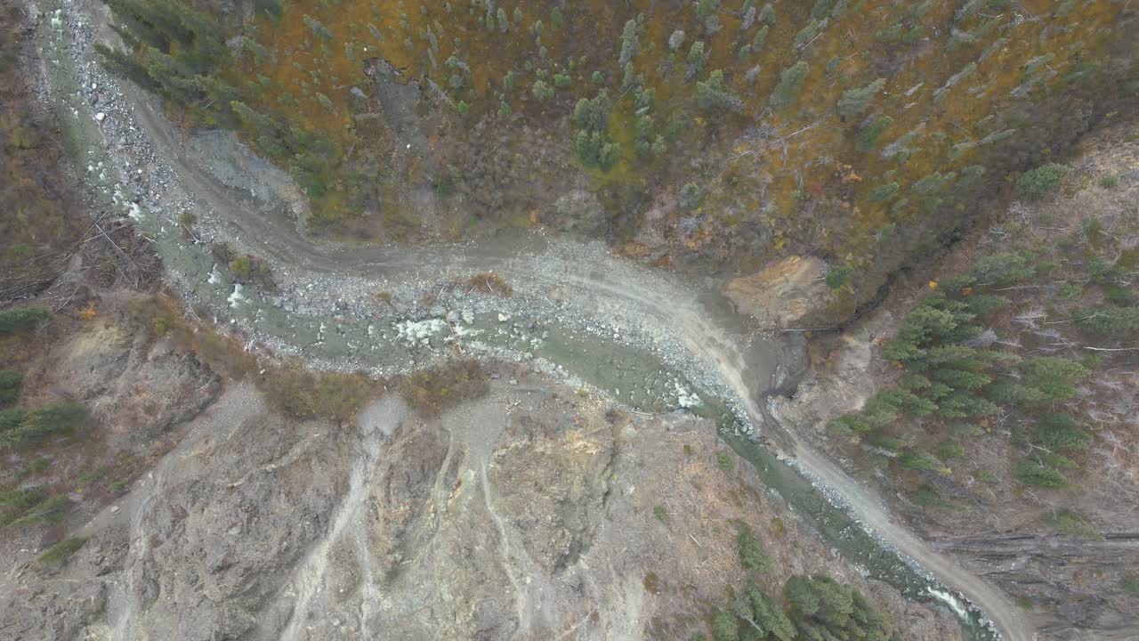 antena sobre burwash creek, parque nacional kluane