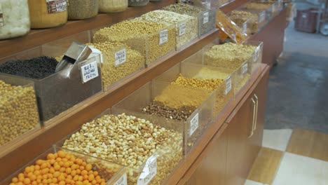 gran selección de nueces en el bazar turco, elazig