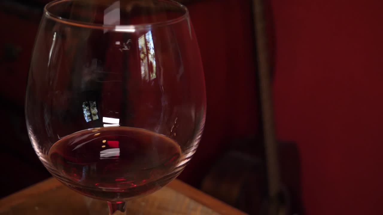 Beef bourguignon, pouring the red wine