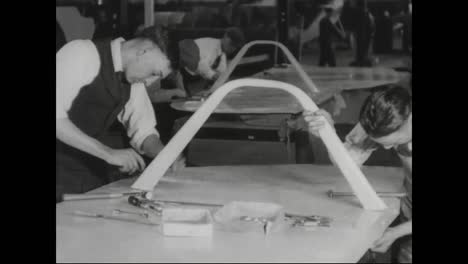 los aviones se construyen en una fábrica en 1917 5
