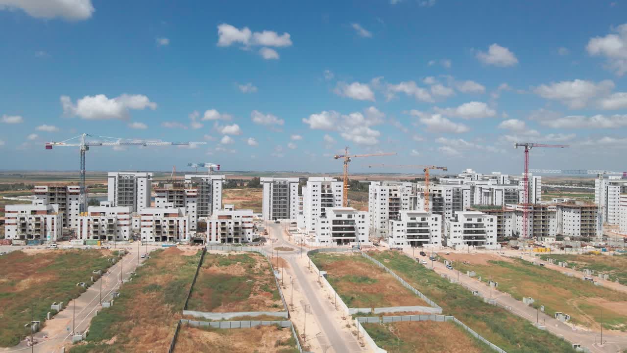 nuevos edificios de barrio en la nueva ciudad del distrito sur