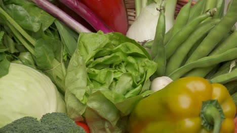 salade verte laitue légumes végétarien sain nourriture méditerranéenne