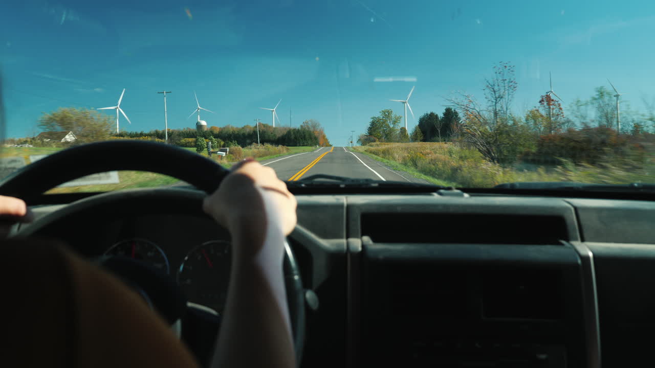 pasando por turbinas eólicas