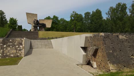 memorial to the soldiers who died in world war ii