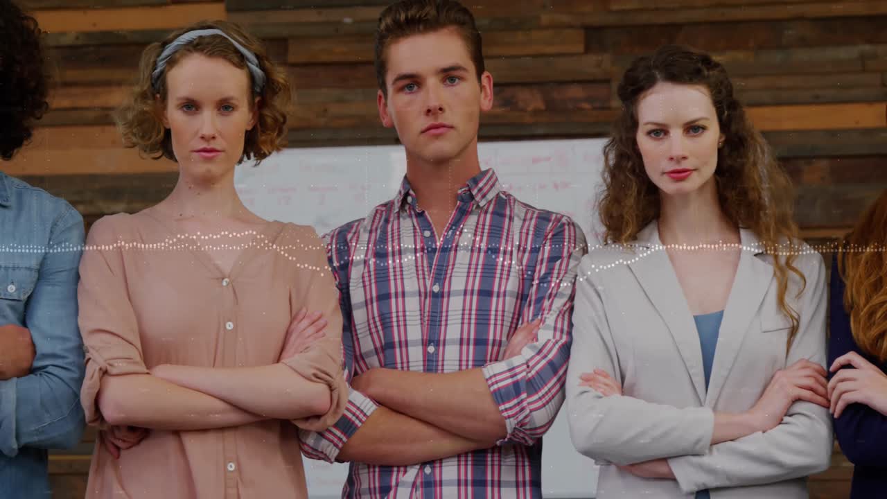 사무실에서 다양한 비즈니스 사람들에 대한 금융 데이터 처리의 애니메이션